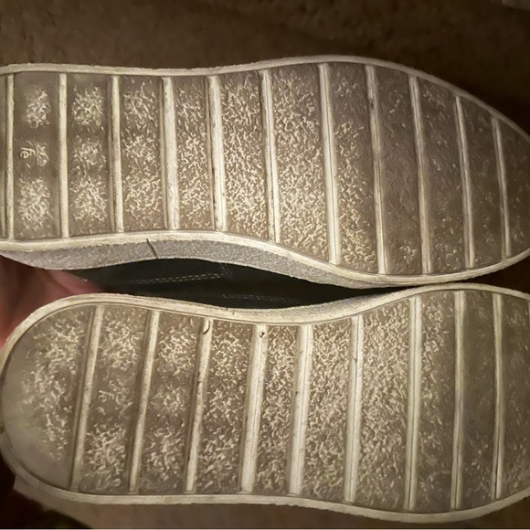 Authentic Ami sneakers - Picture 3 of 5
